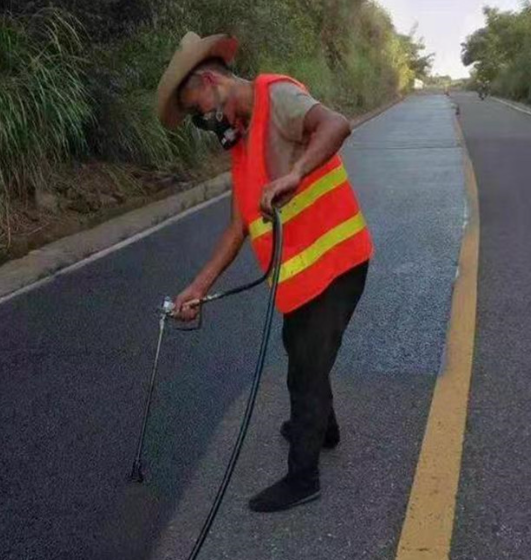 福建路面喷涂翻新彩色步道施工方案